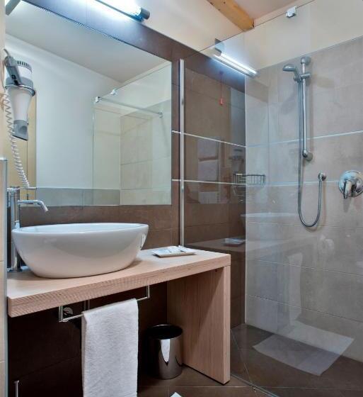 اتاق استاندارد چهار تخته, Le Blanc Hotel & Spa