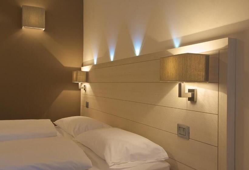 اتاق پنج‌تخته استاندارد, Le Blanc Hotel & Spa