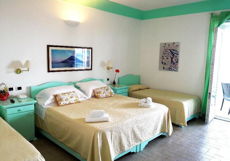 اتاق استاندارد با چشم‌انداز, Logis Hôtels   Le Bellaroc   Hôtel 2 étoiles Et Restaurant