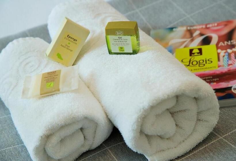 חדר סטנדרט, Logis Hotel & Restaurant De La Basilique