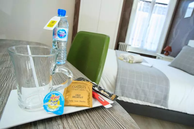 スタンダードシングルルーム, Logis Hotel & Restaurant De La Basilique