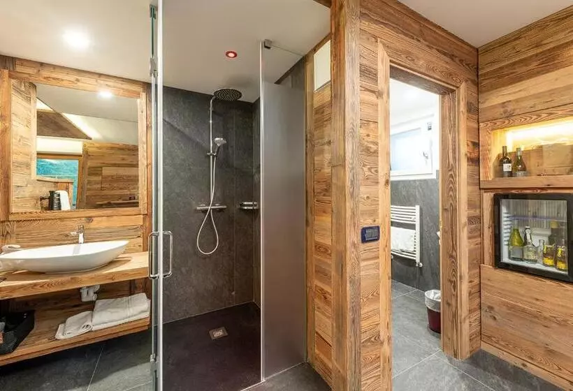 Standard-huone, Majon Miramonti