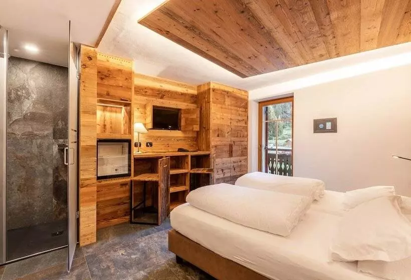 Standard-huone, Majon Miramonti