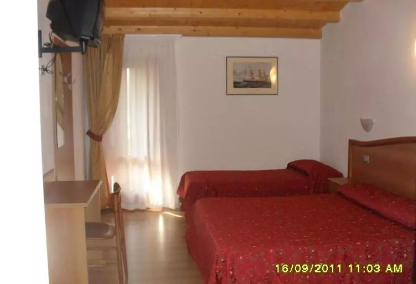 Standard Kolmen Hengen Huone, Montebaldina