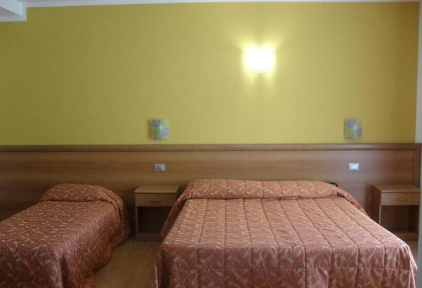 4인용 스탠다드 룸, Montebaldina