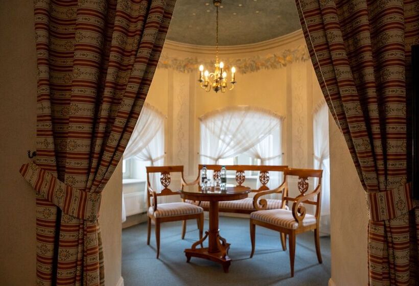 스탠다드 룸, Pałac Wojanów