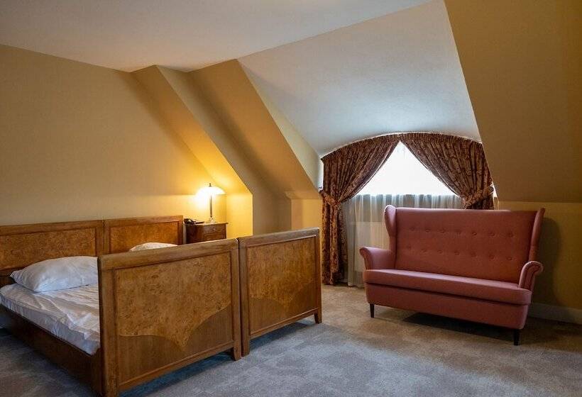 스탠다드 룸, Pałac Wojanów