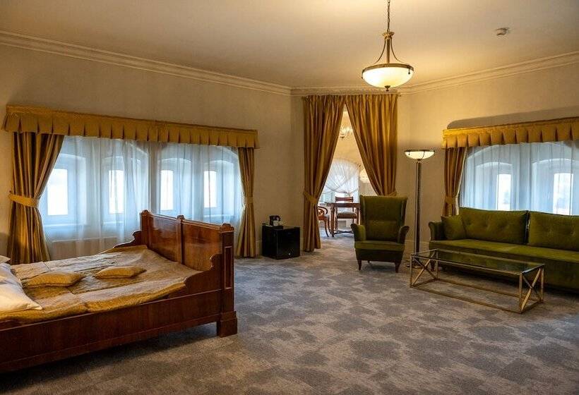 스탠다드 룸, Pałac Wojanów