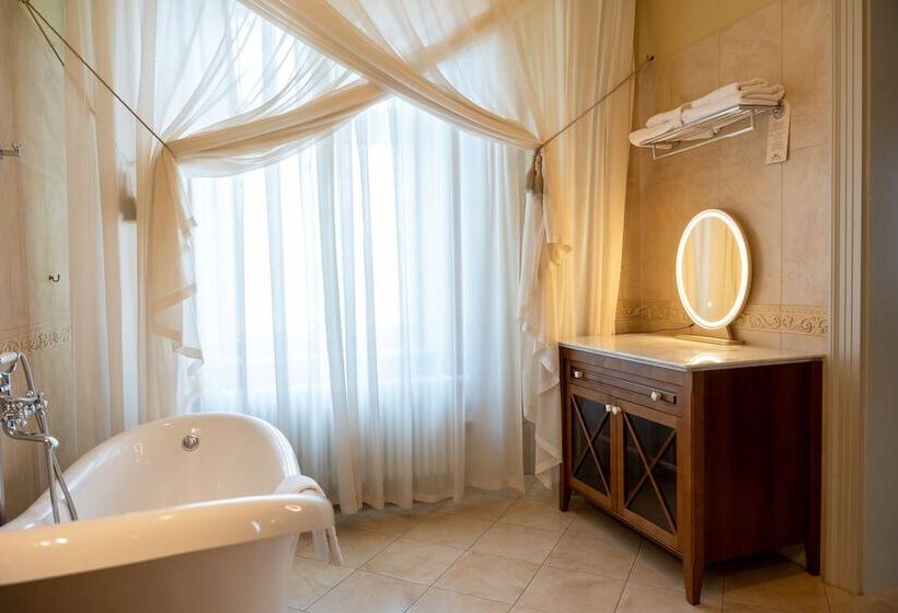 침실 1개 아파트, Pałac Wojanów