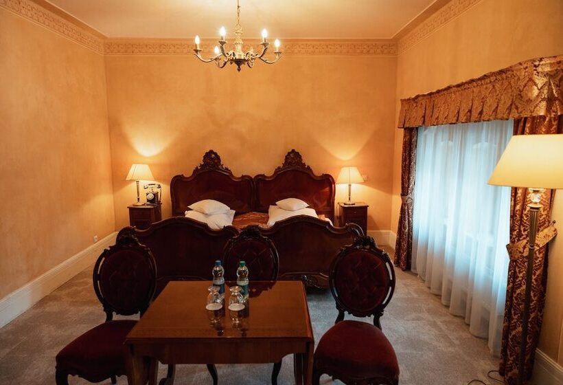 스탠다드 룸, Pałac Wojanów