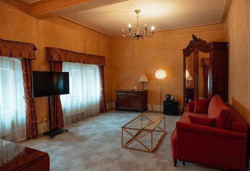 스탠다드 룸, Pałac Wojanów