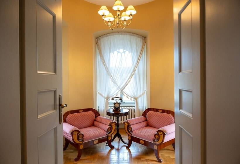 Апартаменты 1 Спальня, Pałac Wojanów