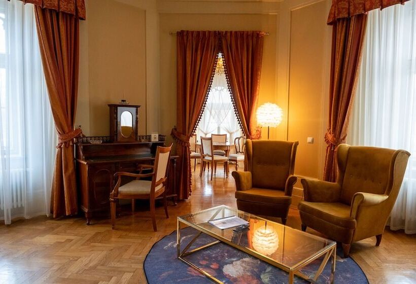 Апартаменты 1 Спальня, Pałac Wojanów