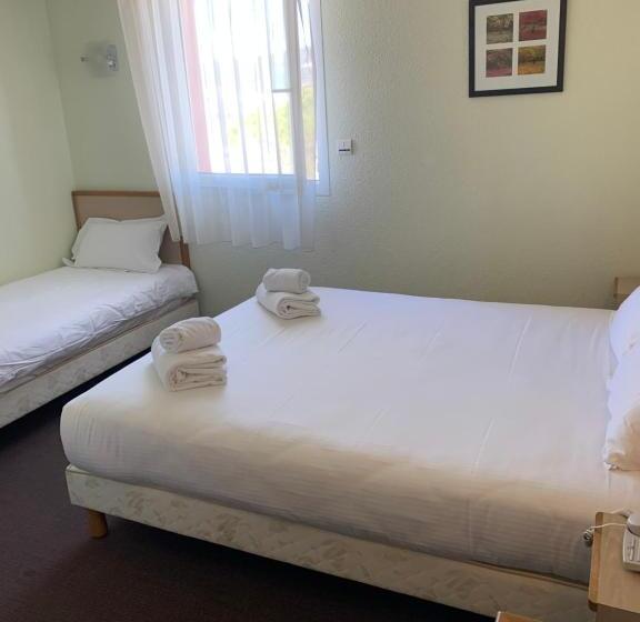 스탠다드 트리플 룸, Restaurant Les Chataigniers