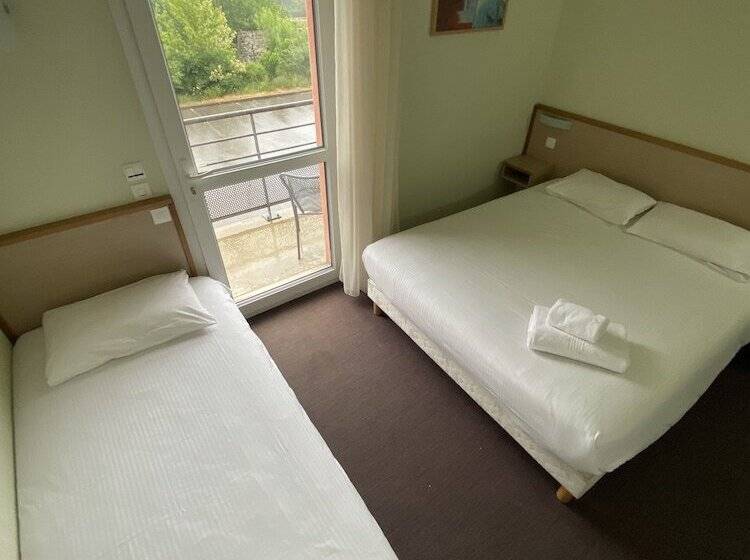 스탠다드 트리플 룸, Restaurant Les Chataigniers