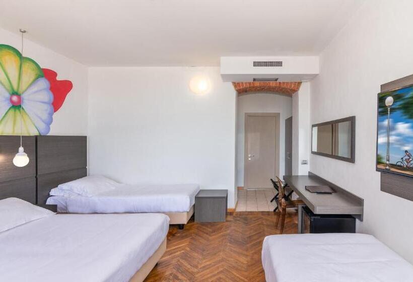 Четырехместный Номер Стандарт, Tirreno