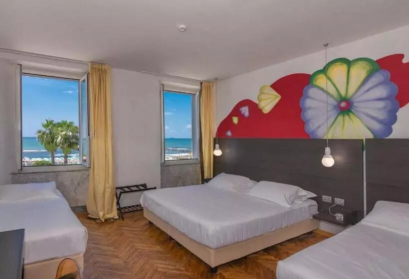 景色の見えるスタンダード4人部屋, Tirreno