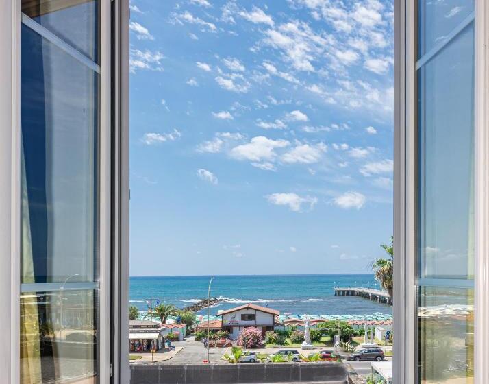 Четырехместный Номер Стандарт Вид на Море, Tirreno