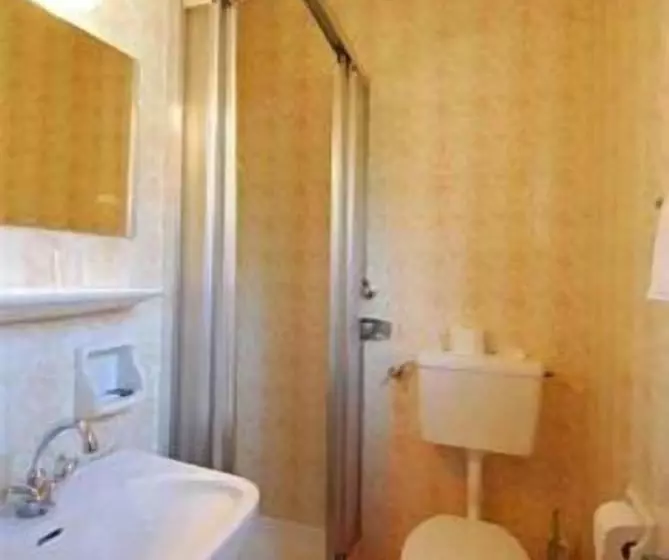 スタンダードルーム, Panoramahotel Post