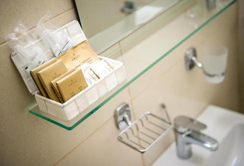 سوییت, Villa Andor