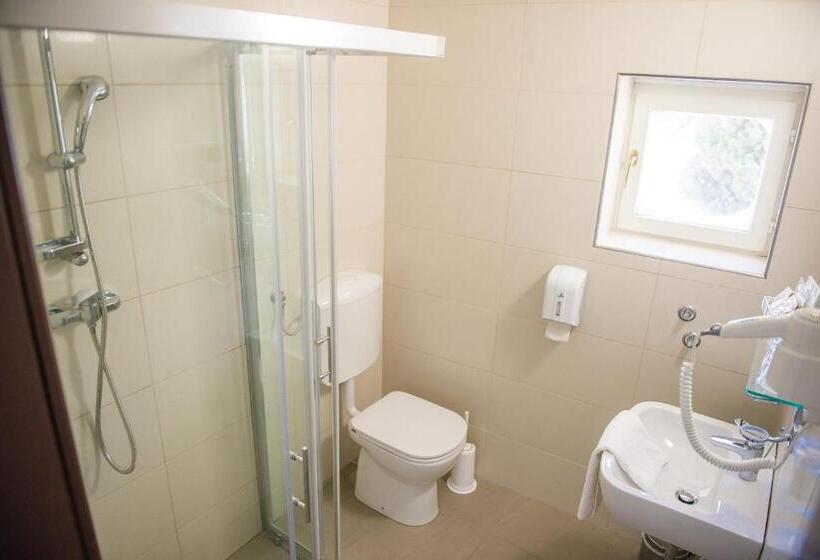 اتاق پنت هاوس, Villa Andor