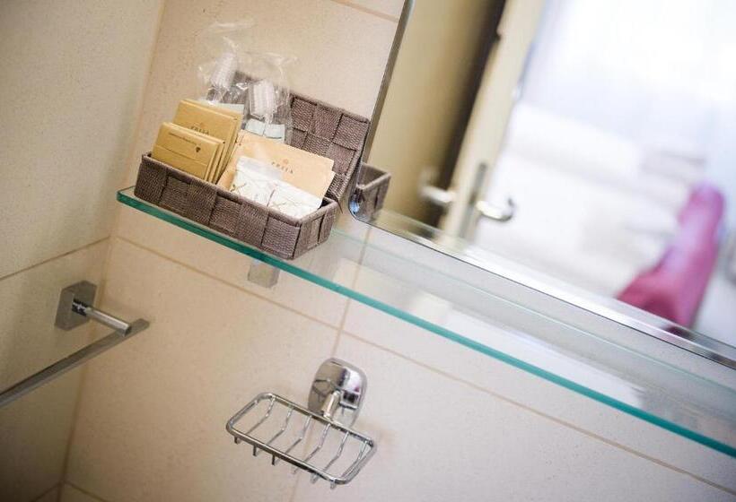 اتاق پنت هاوس, Villa Andor