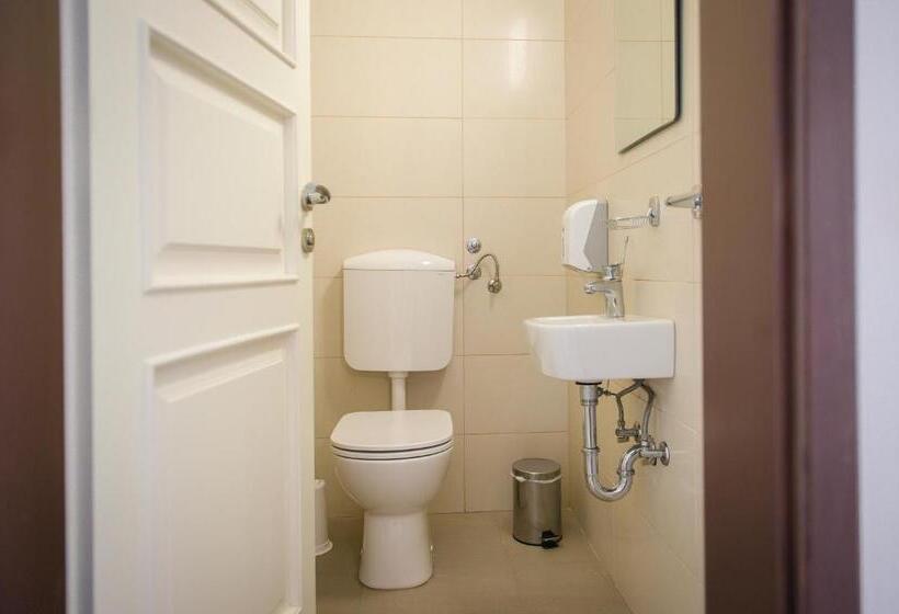 سوئیت با بالکن, Villa Andor