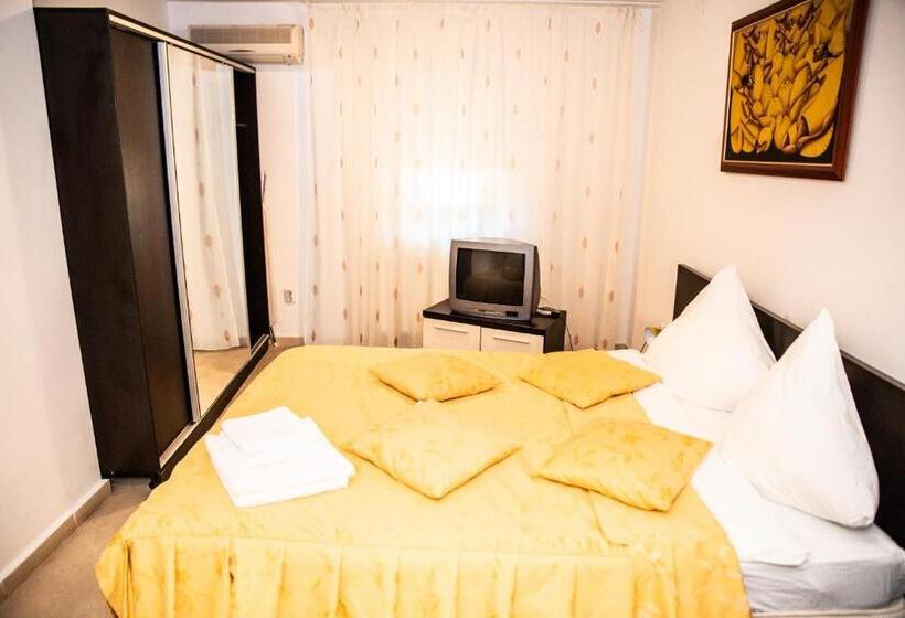 Apartament 2 Dormitoris amb Balconada, Club Onix Apartments