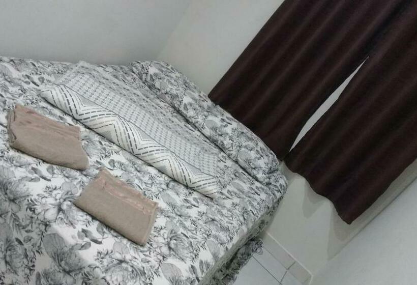 ルームシェアのワンベッド, Itapuã Suítes & Flats