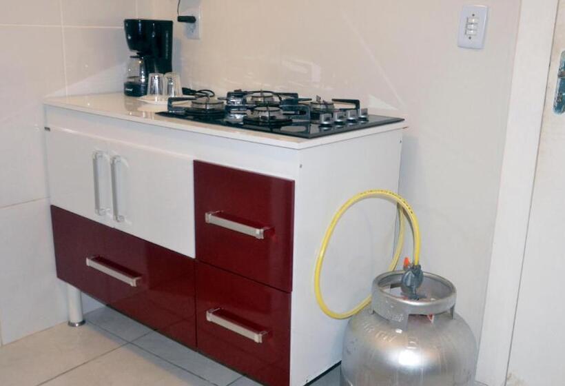 ルームシェアのワンベッド, Itapuã Suítes & Flats