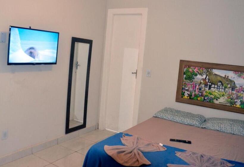 スタンダードスタジオ, Itapuã Suítes & Flats