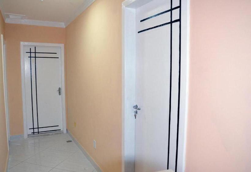 スタンダードスタジオ, Itapuã Suítes & Flats