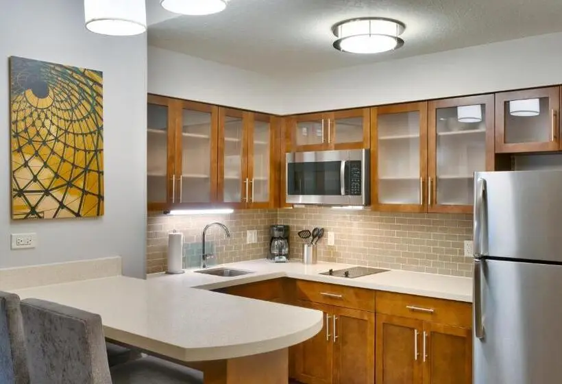 キングサイズベッドのスイートルーム, Staybridge Suites   Gainesville I 75, An Ihg