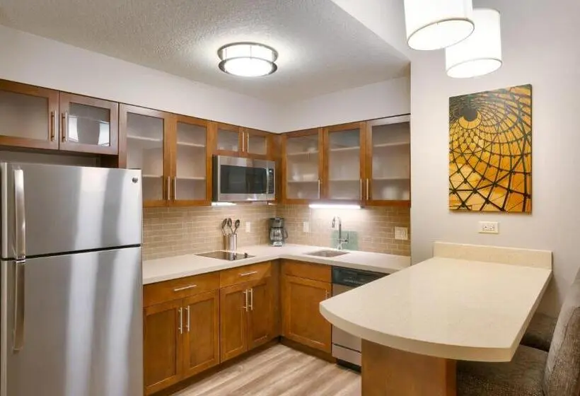 身障者適用キングサイズベッドルーム, Staybridge Suites   Gainesville I 75, An Ihg