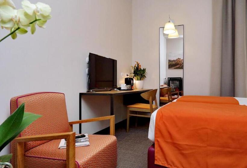 اتاق سوپریور, Colonna 32