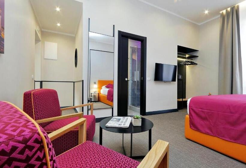 سوییت جونیور, Colonna 32