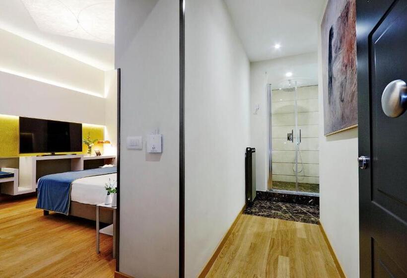 سوییت جونیور لوکس, Colonna 32