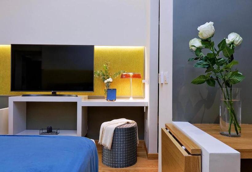 سوییت جونیور لوکس, Colonna 32