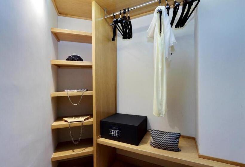 سوییت اجرایی, Colonna 32