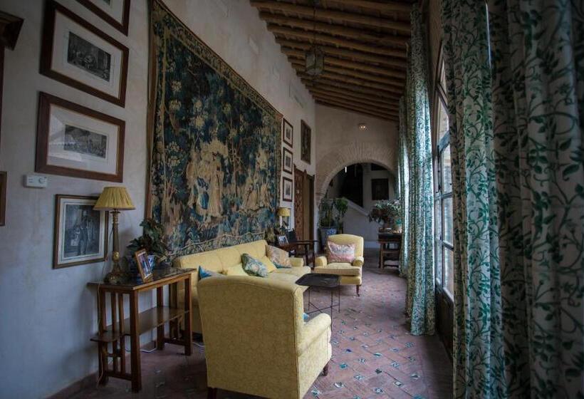 חדר סופריור, El Palacio De San Benito