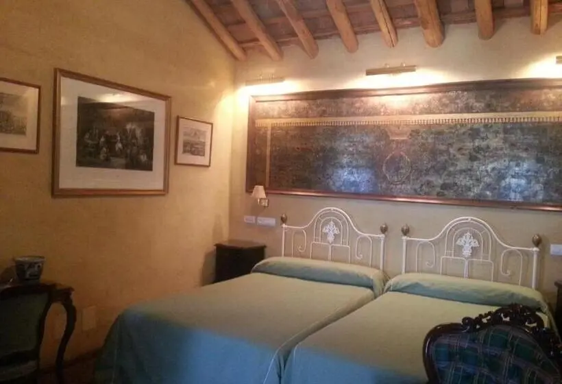 エコノミールーム, El Palacio De San Benito