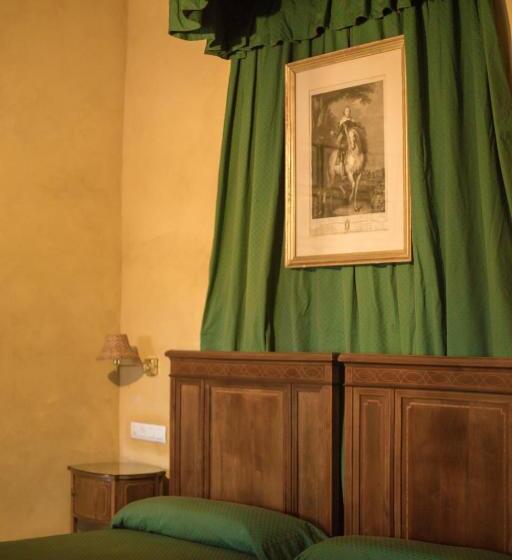 חדר אקונומי, El Palacio De San Benito