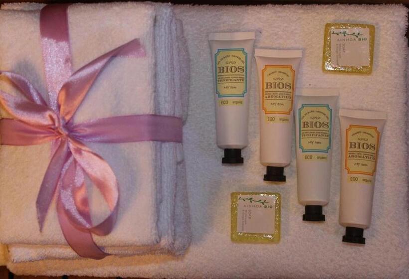 חדר אקונומי, El Palacio De San Benito