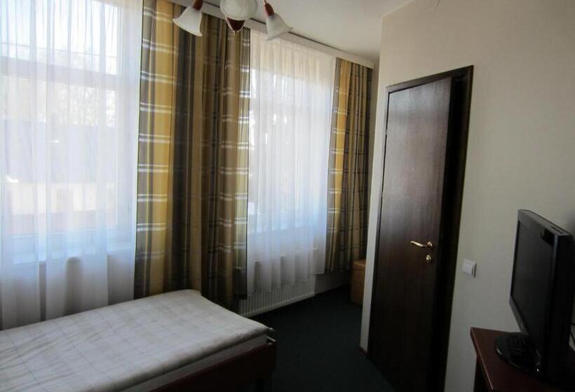 اتاق استاندارد یک نفره, Livonija