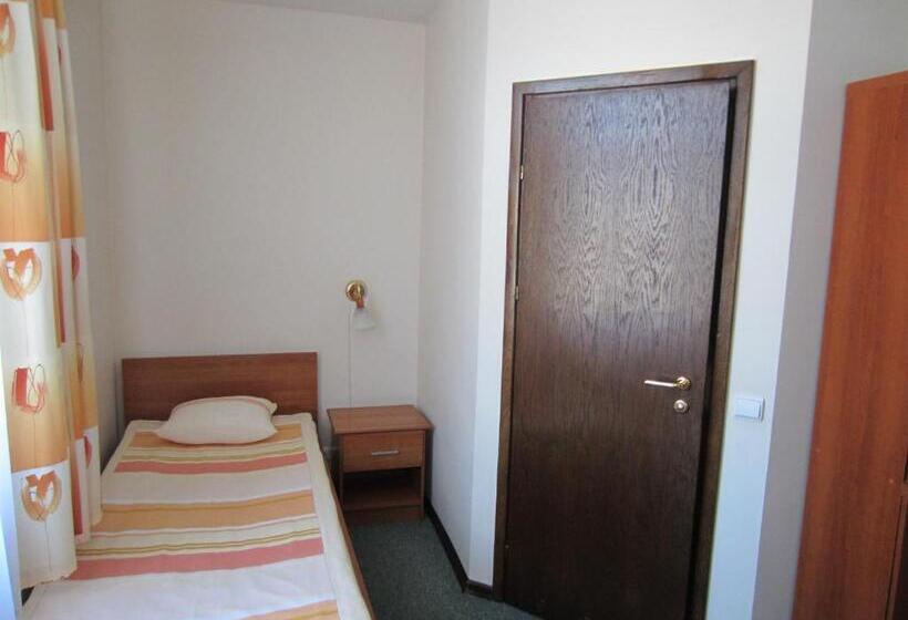 اتاق استاندارد یک نفره, Livonija
