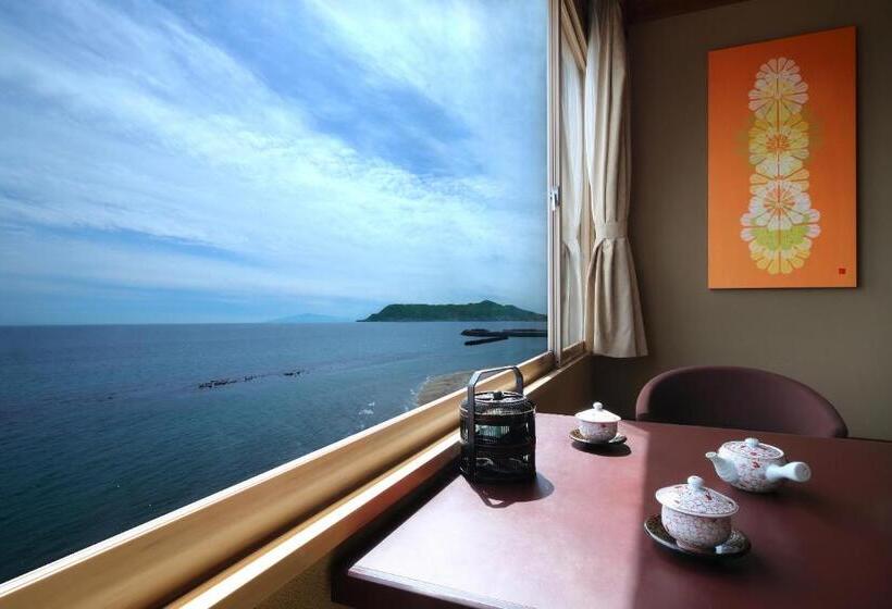 غرفة قياسية مطلّة علي البحر, Heiseikan Shiosaitei Hanatsuki