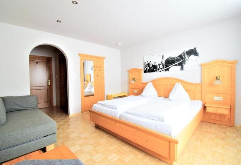 Classic room with balcony, Austria Alpinhotel Ski In Ski Out An Der Edelweissbahn