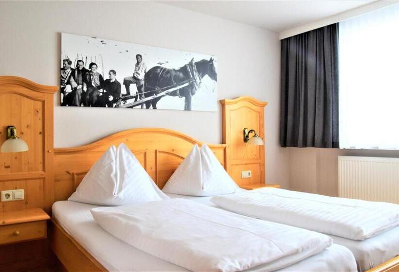 Classic room with balcony, Austria Alpinhotel Ski In Ski Out An Der Edelweissbahn