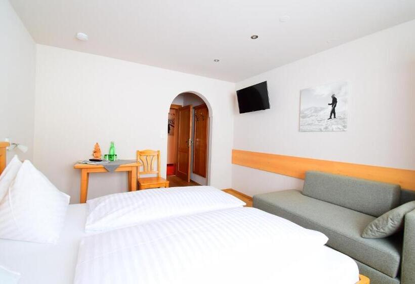 Classic room with balcony, Austria Alpinhotel Ski In Ski Out An Der Edelweissbahn