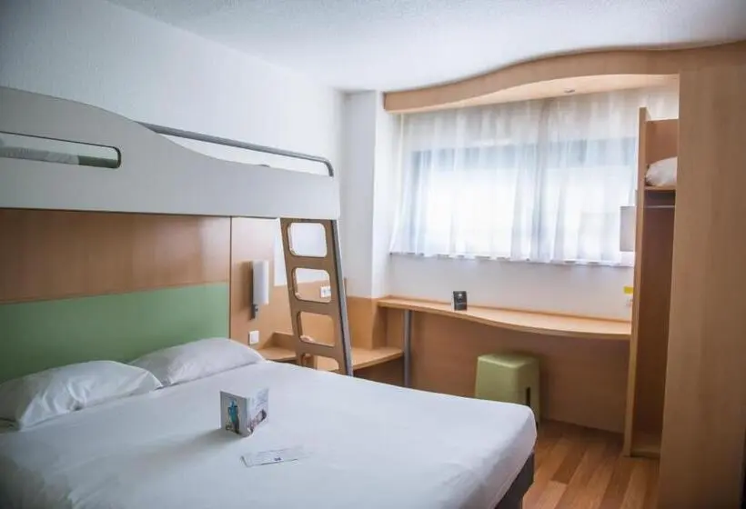 2段ベッド付トリプルスタンダードルーム, Ibis Budget Poitiers Site Du Futuroscope